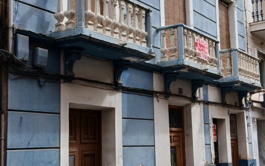 CASA EN CALLE ESPAÑA
